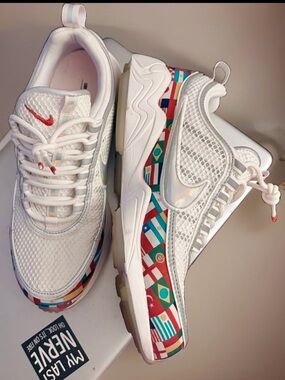 Nike Air Zoom Spiridon '16 NIC QS Flag White AO5121-100 Men's 7 Women's 8.5 EUC